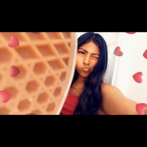 Meet your Posher, Evelynn